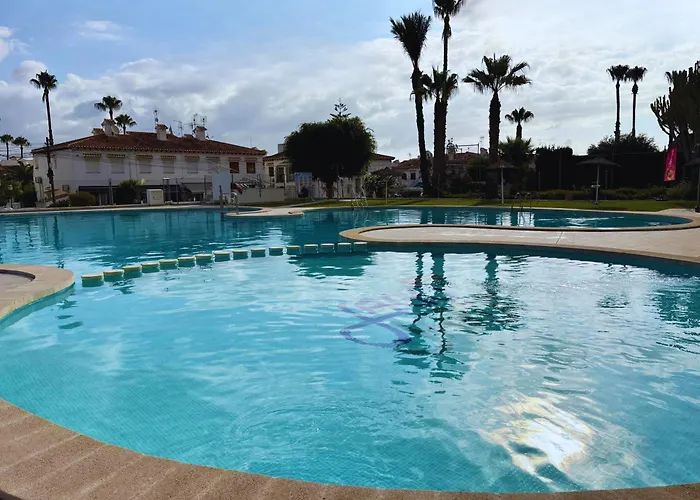 Appartement Maxx - Bright And Stylish With Pool Access, Jardin Torrevieja