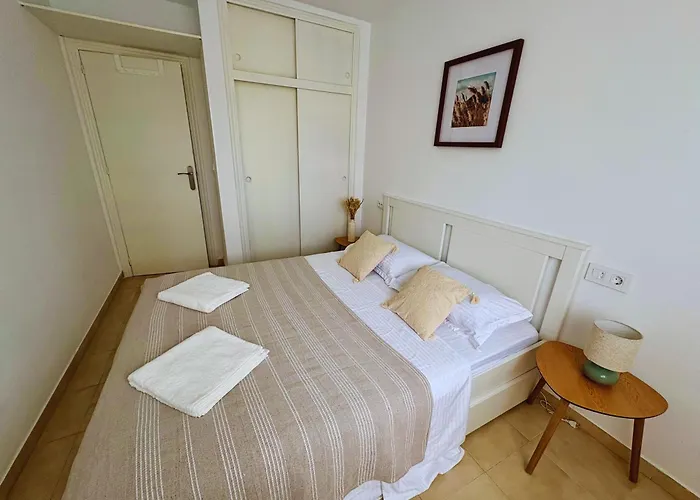 Maxx - Bright And Stylish With Pool Access, Jardin Torrevieja