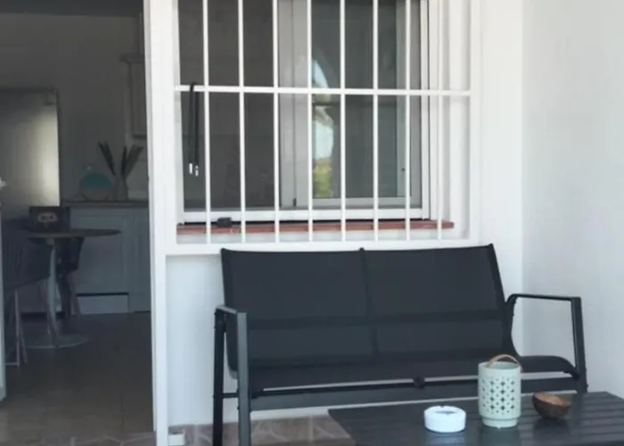 Maxx - Bright And Stylish With Pool Access, Jardin Appartement