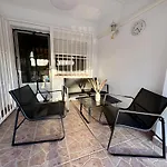 Апартаменты Maxx - Bright And Stylish With Pool Access, Jardin