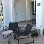 Апартаменты Maxx - Bright And Stylish With Pool Access, Jardin Торевьиа
