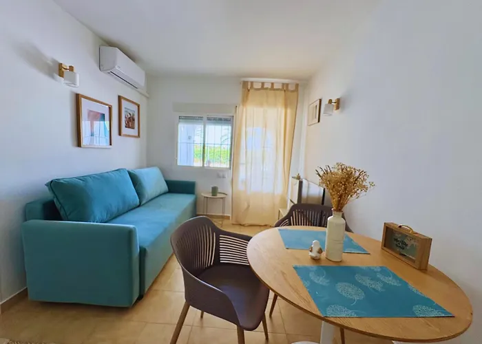 Maxx - Bright And Stylish With Pool Access, Jardin